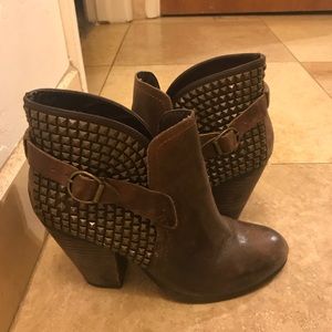 Brown booties. Steve Madden. Size 8